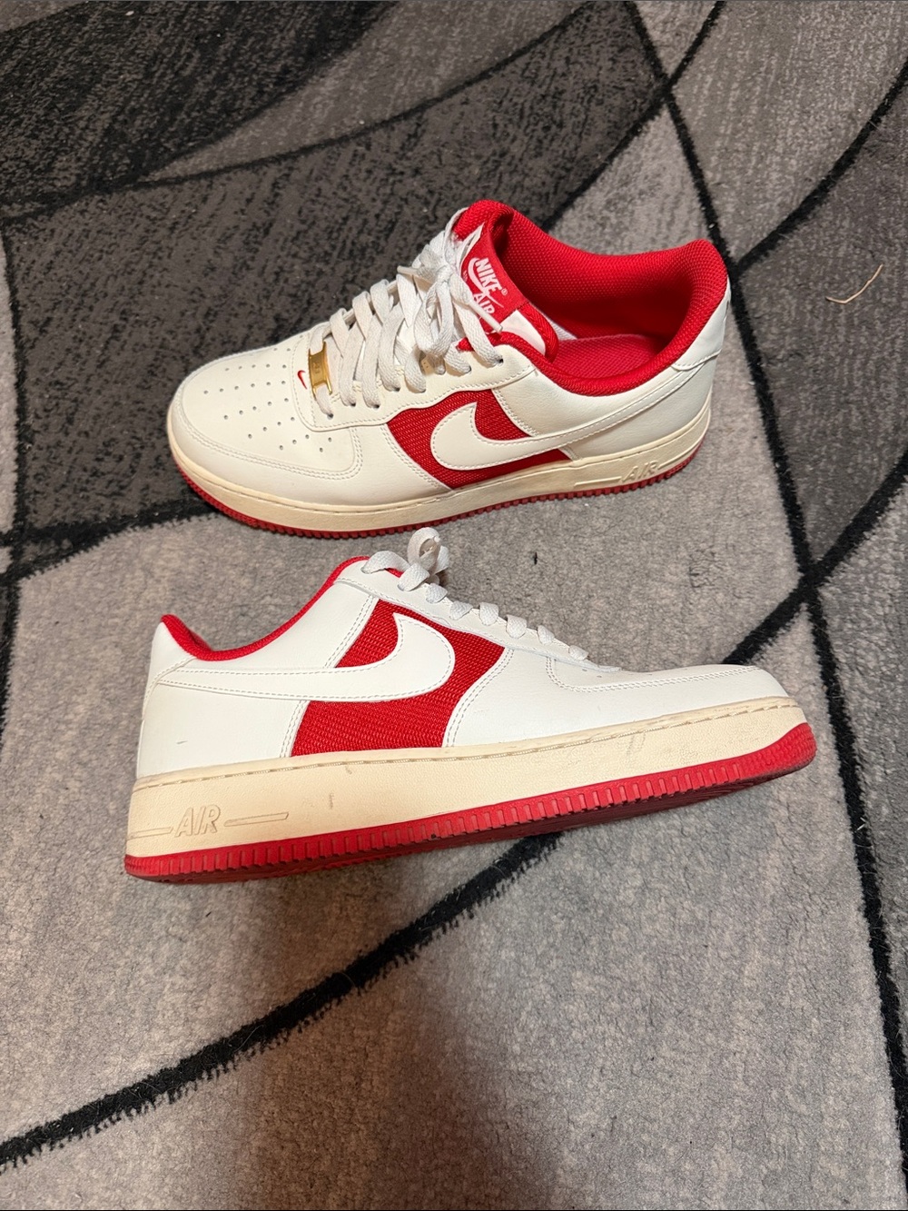 Nike Kids Cream & Red Low-Top Sneakers